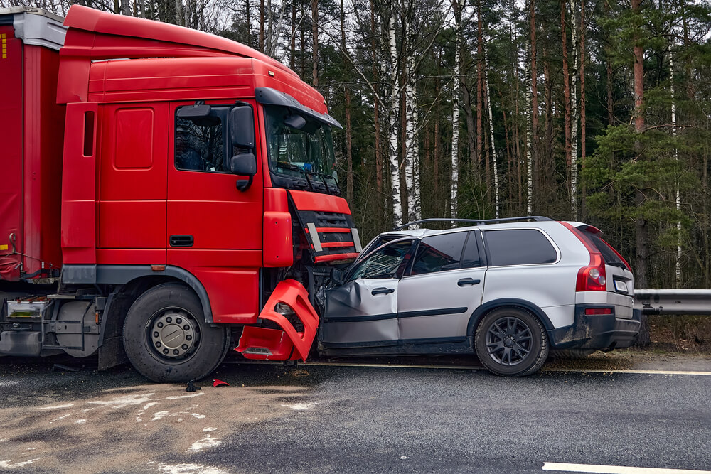 Experienced Lawyer for  Truck Accident Case near Edmonton